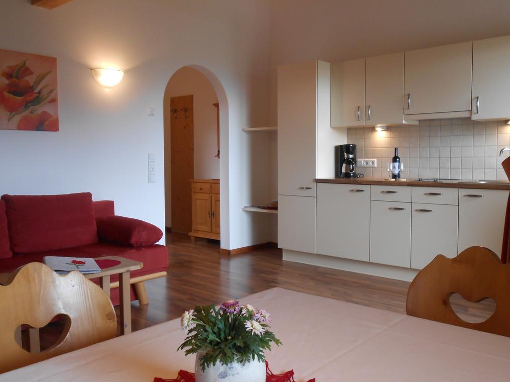 Toerggelehof Appartement Algund Kamer foto