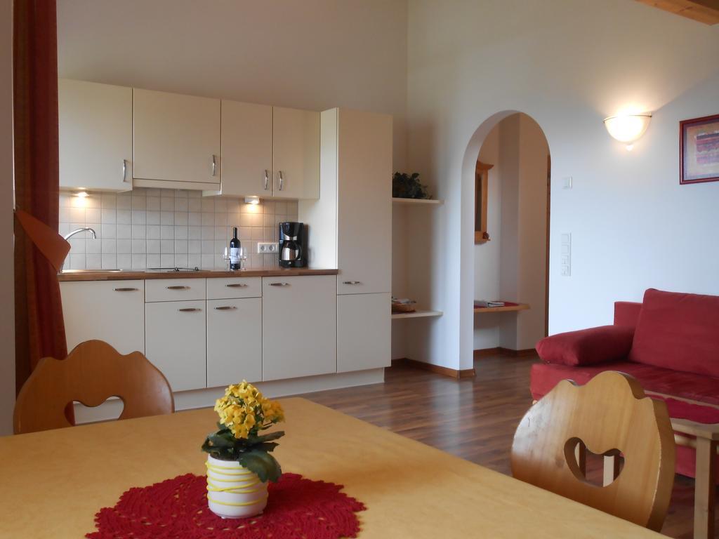 Toerggelehof Appartement Algund Kamer foto